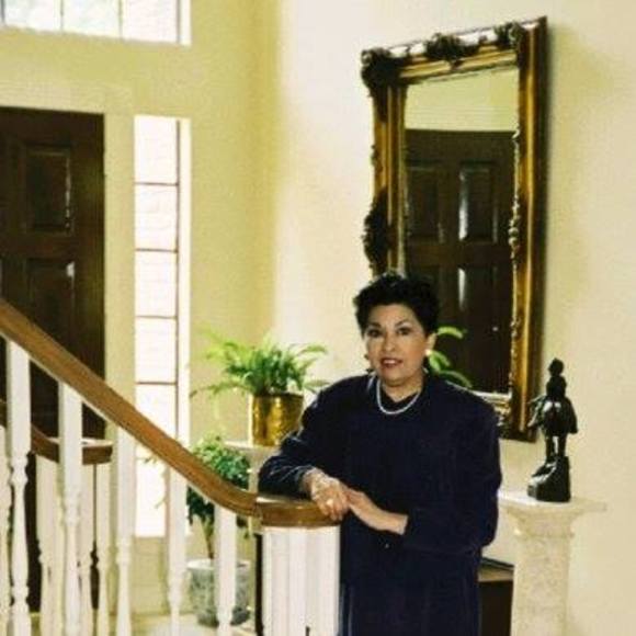 Meet your Posher, Blanca - Picture 1 of 1